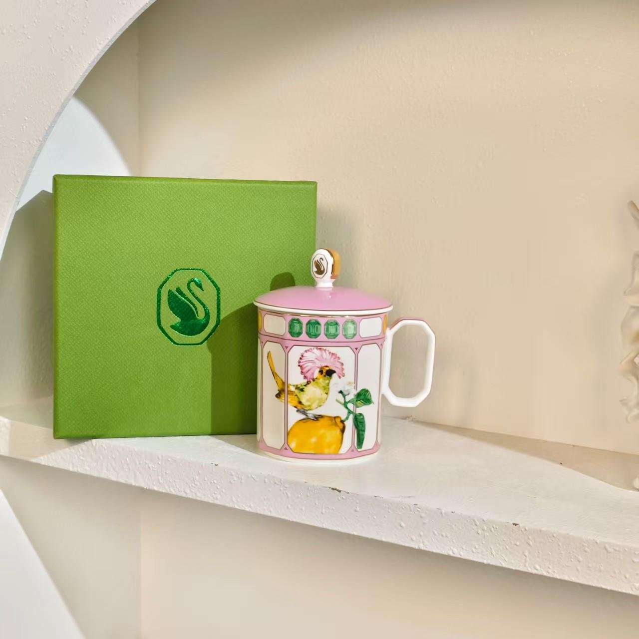 Swarovski Mug with lid marshmallow color set